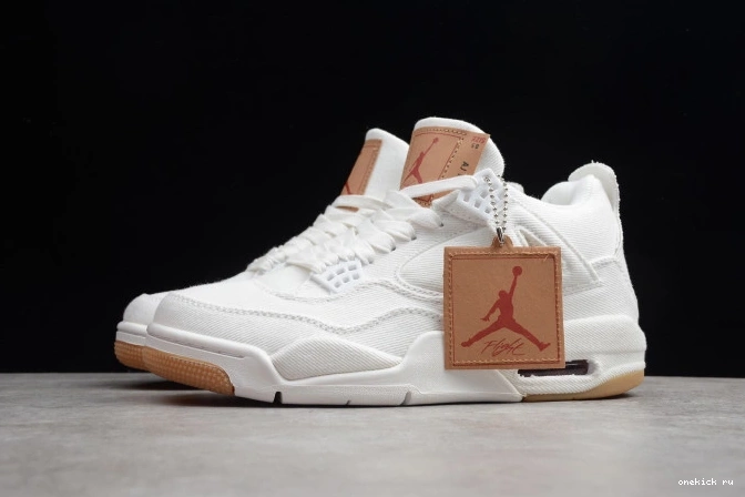 Chep Onekick x 4 'White' Levi's AO2571-100 Jordan Air 0525